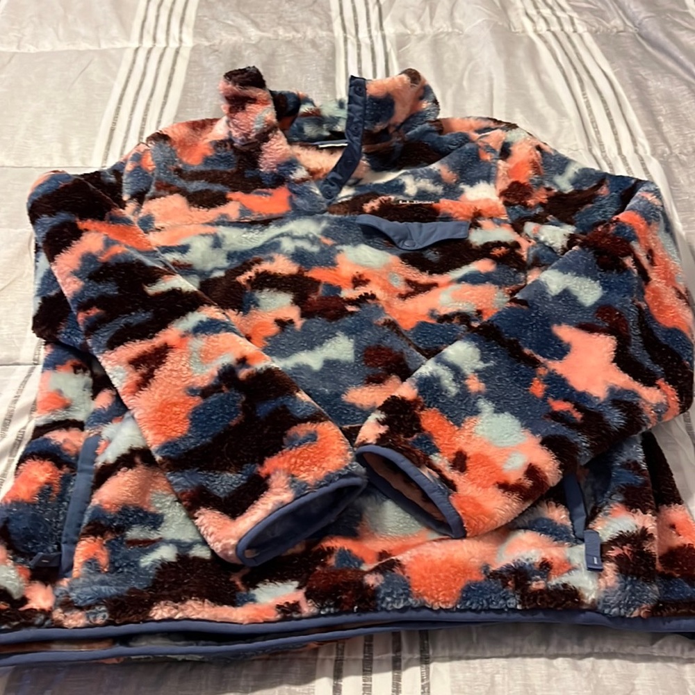 LL Bean women’s pullover fleece